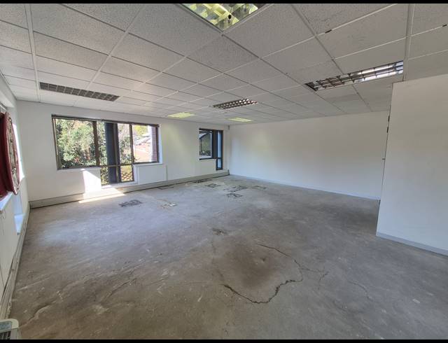 338M² OFFICE TO LET IN WOODMEAD